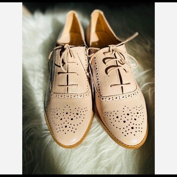 stradivarius Shoes - NWT Stradivarius pink Oxford shoes size 9.5